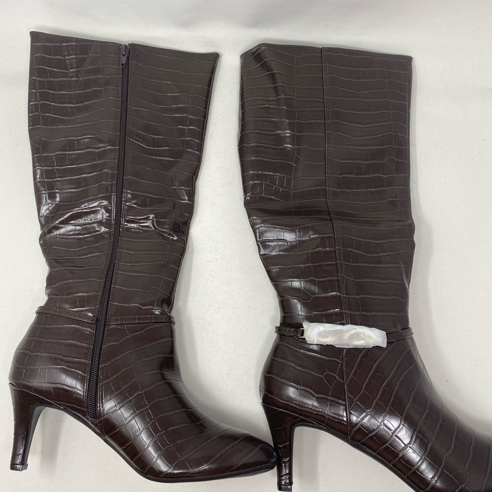 COPY - Karen Scott Hanna Size 9.5 Brown Croco